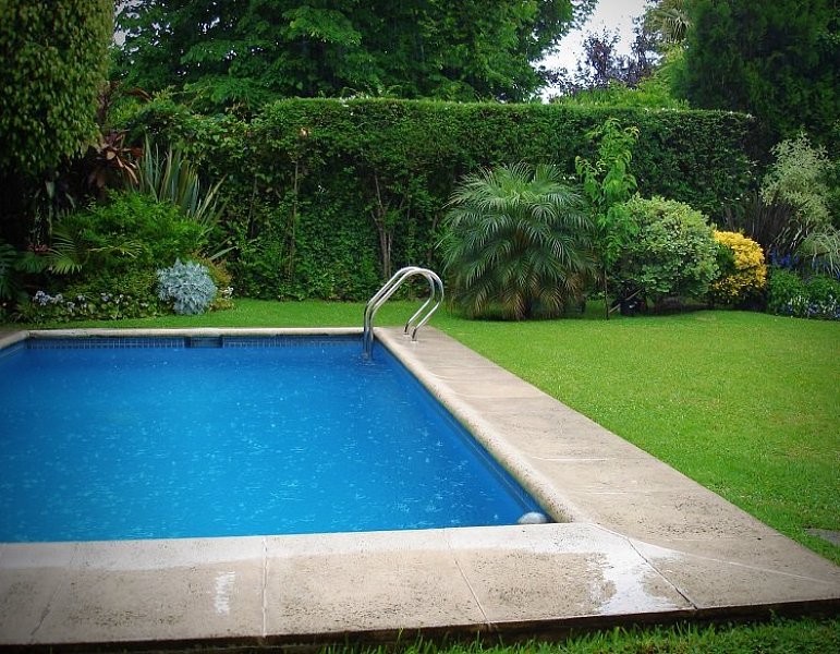 Jak vybrat vhodné bazénové příslušenství