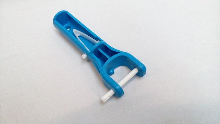 Drzak-na-vysavac-modry-Ocean-.