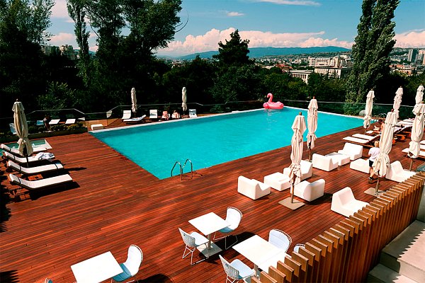 elite-Grey-Rock-2-scaled