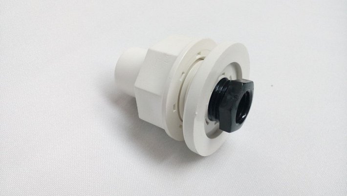 Průchodka stěnou ke světlu 361