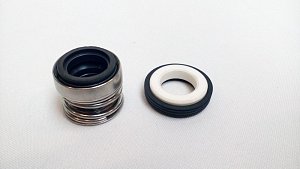 Ucpávka čerpadla SS