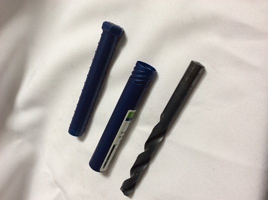 Sada na vrtání závitů do potrubí