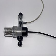 Elektronický průtokoměr s filtrem a měřením salinity